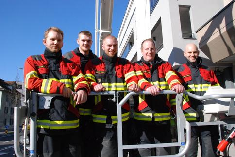 Gruppenbild Neueingeteilte Feuerwehr Baar