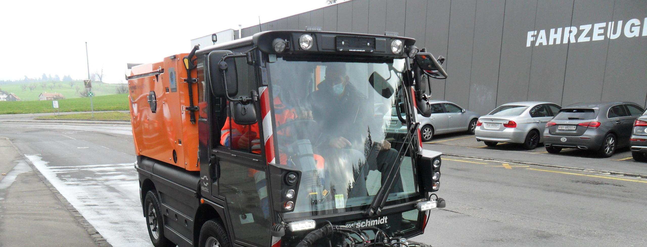 Elektrisch betriebene Kehrmaschine der Stadt Luzern