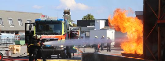 Feuerwehrleute bei einer Übung