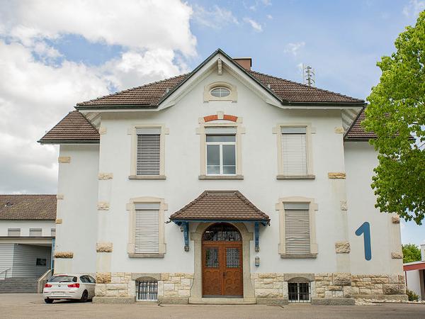 Schulhaus 1