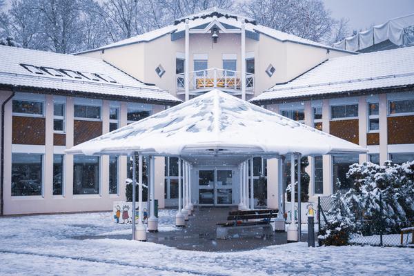 Ecole de dully sous la neige