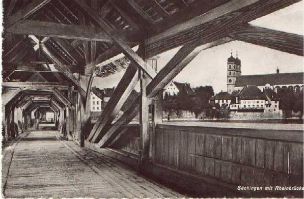 In der Holzbrücke stehend mit Blick nach Säckingen (1939). Im Gegensatz zu heute waren die Seiten der Brücke viel offener.
