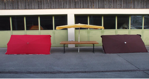 Bild Marktstand mit Schirm