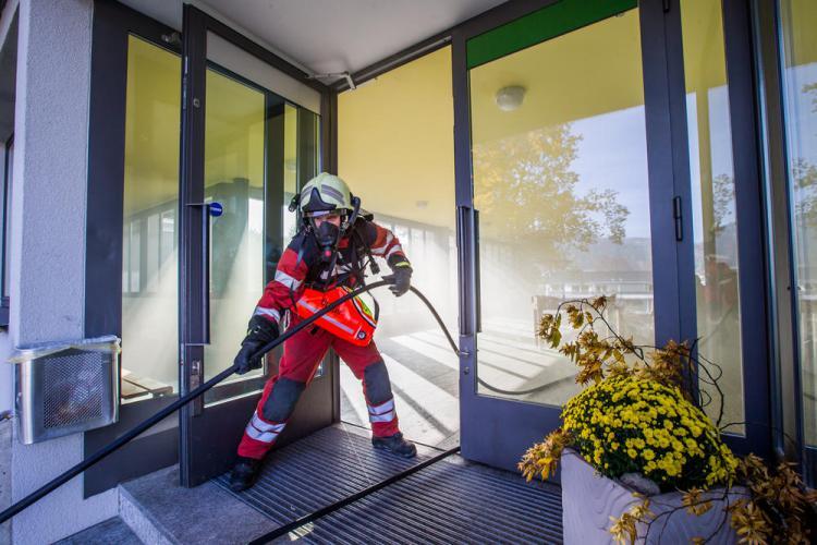 Die Schule Hittnau probte zusammen mit der Feuerwehr Hittnau den Ernstfall