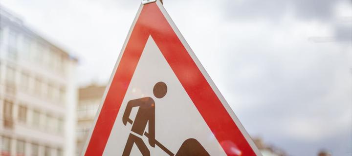 Warnschild Baustelle