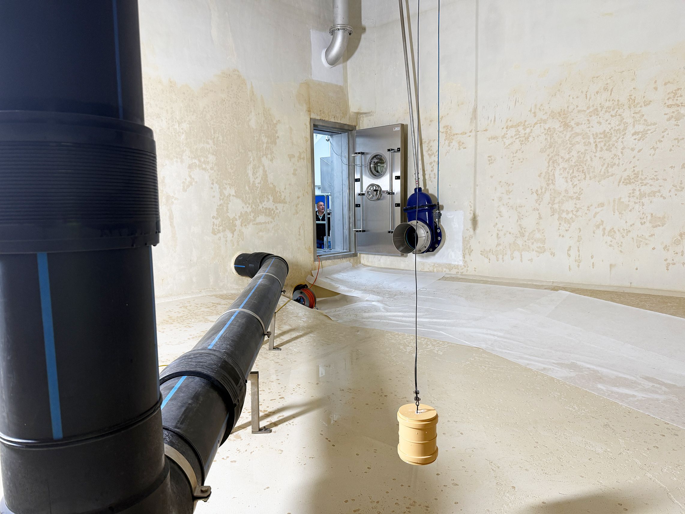 Besichtigung des Wasserreservoirs Chällen im Rahmen der Feier zum 100-jährigen Bestehen des Wasserwerks der Gemeinde Schübelbach