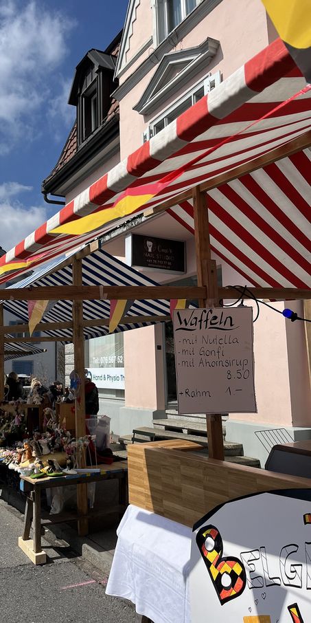 Zwei Mal im Jahr findet in Affoltern am Albis ein Warenmarkt mit Chilbi statt.