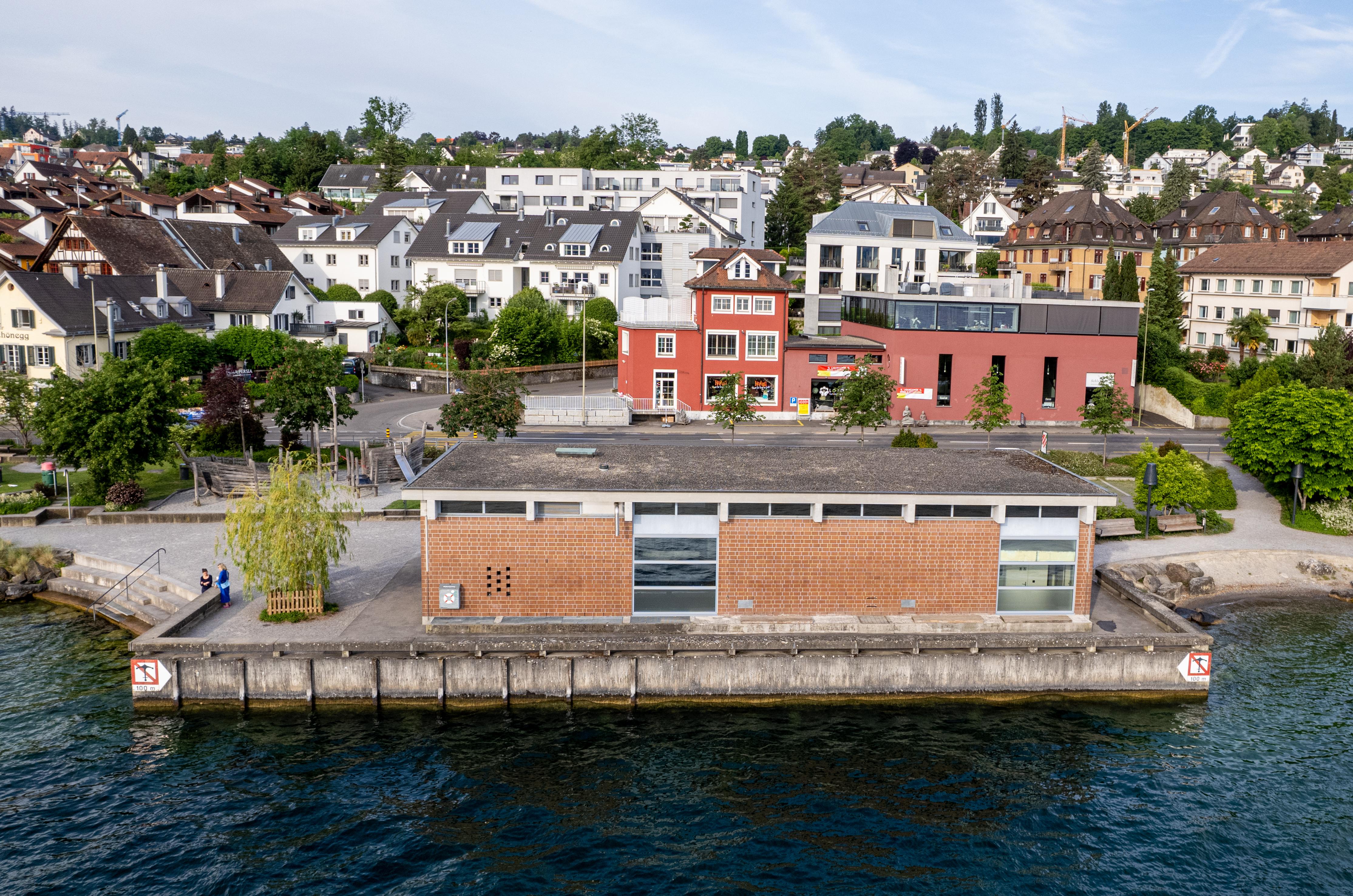 Luftaufnahme vom Seewasserwerk (Pumpwerk) in Thalwil