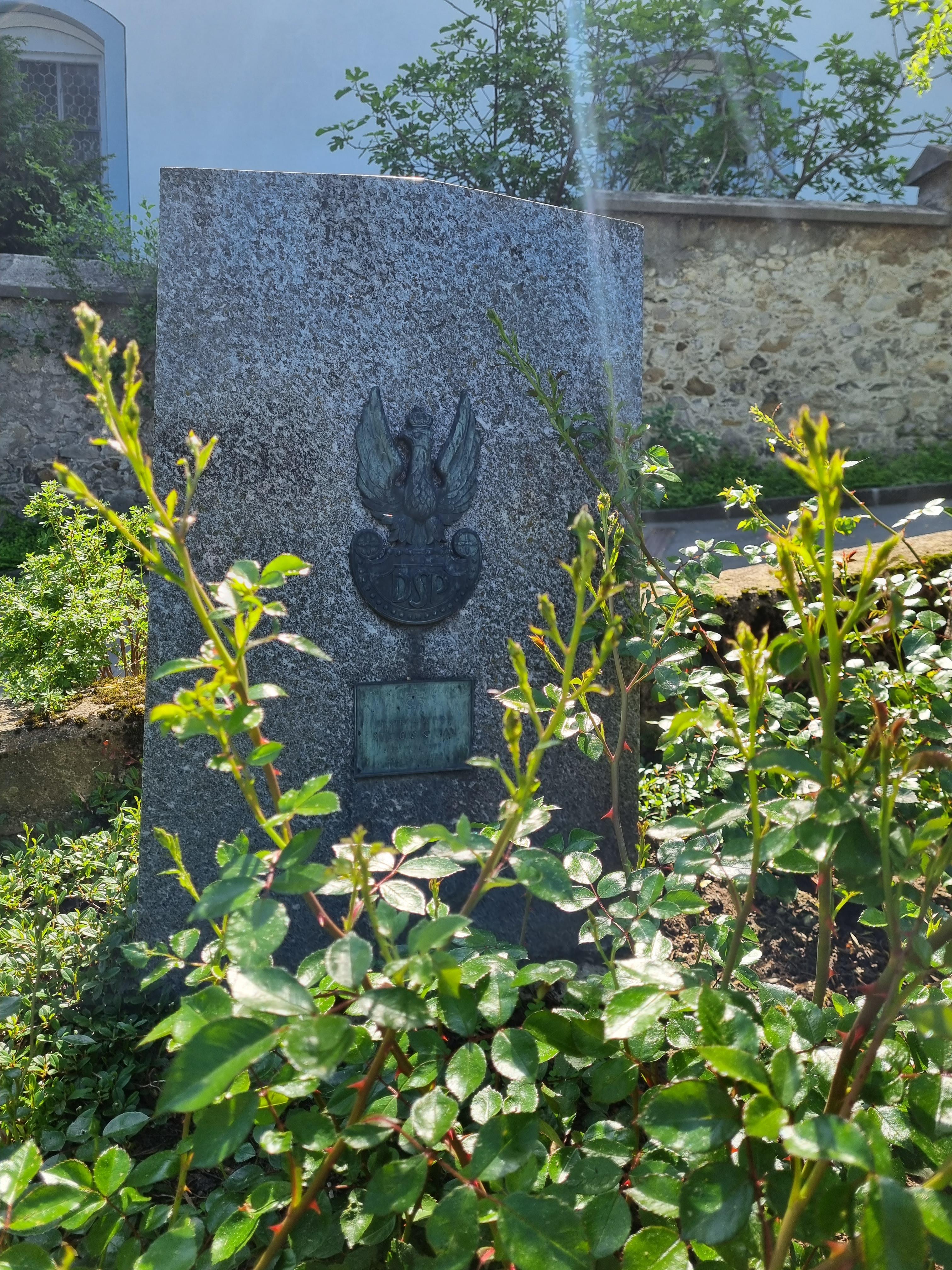 Grabstein von Jan Wielgosik auf dem Friedhof in Stans