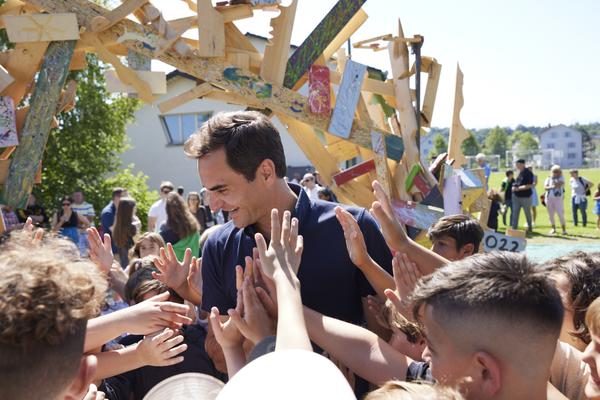 Federer in Emmen Dorf