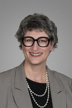 Porträtbild Britta Dobbelfeld