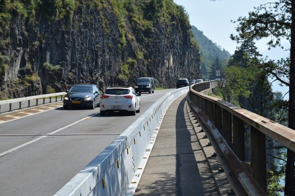 Auf der Axenstrasse werden im November Unterhaltsarbeiten ausgeführt. Dafür wird die Verkehrsachse vier Nächte vollständig gesperrt. Bild Amt für Betrieb Nationalstrassen