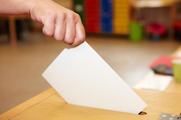 Stimmabgabe Wahlurne