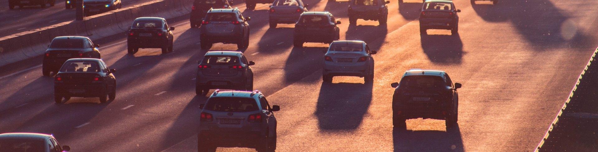 Verkehr Photo by Alexander Popov on Unsplash