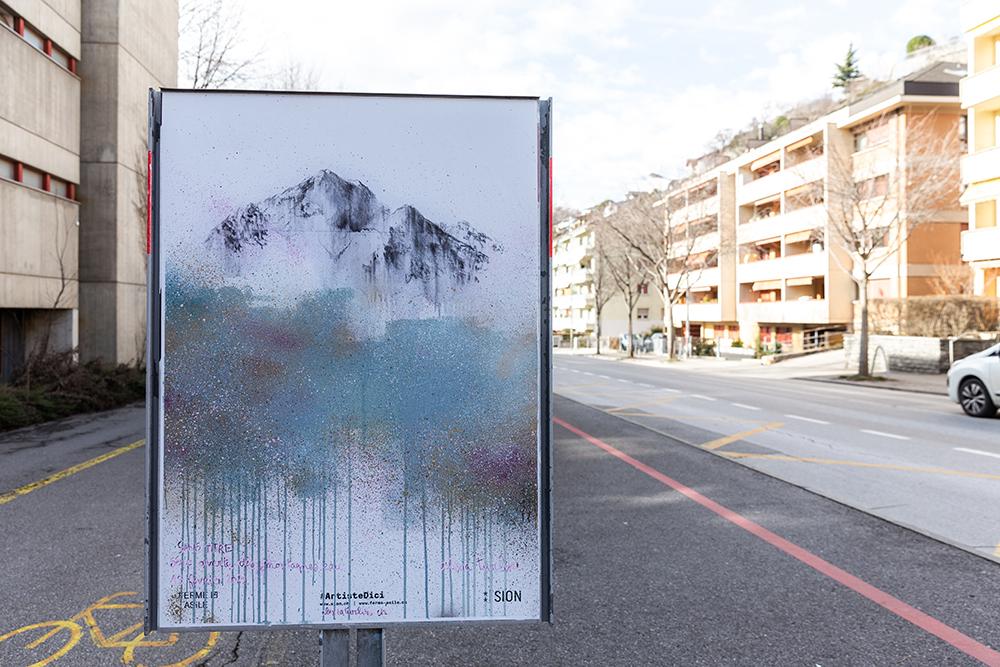 Alexia Turlin
sans titre (série ouverte des montagnes-eau), 2021, fusain, acrylique et paillettes