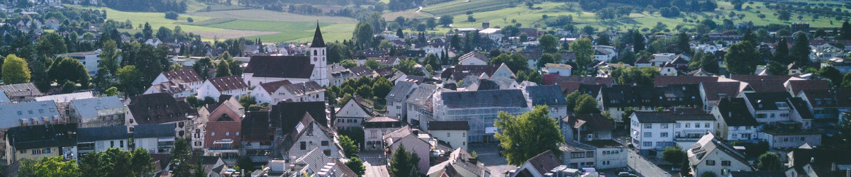 Luftansicht von Aesch Dorf