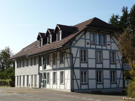 Das Gemeindehaus in Nennigkofen, wo persönlich abgestimmt werden kann.