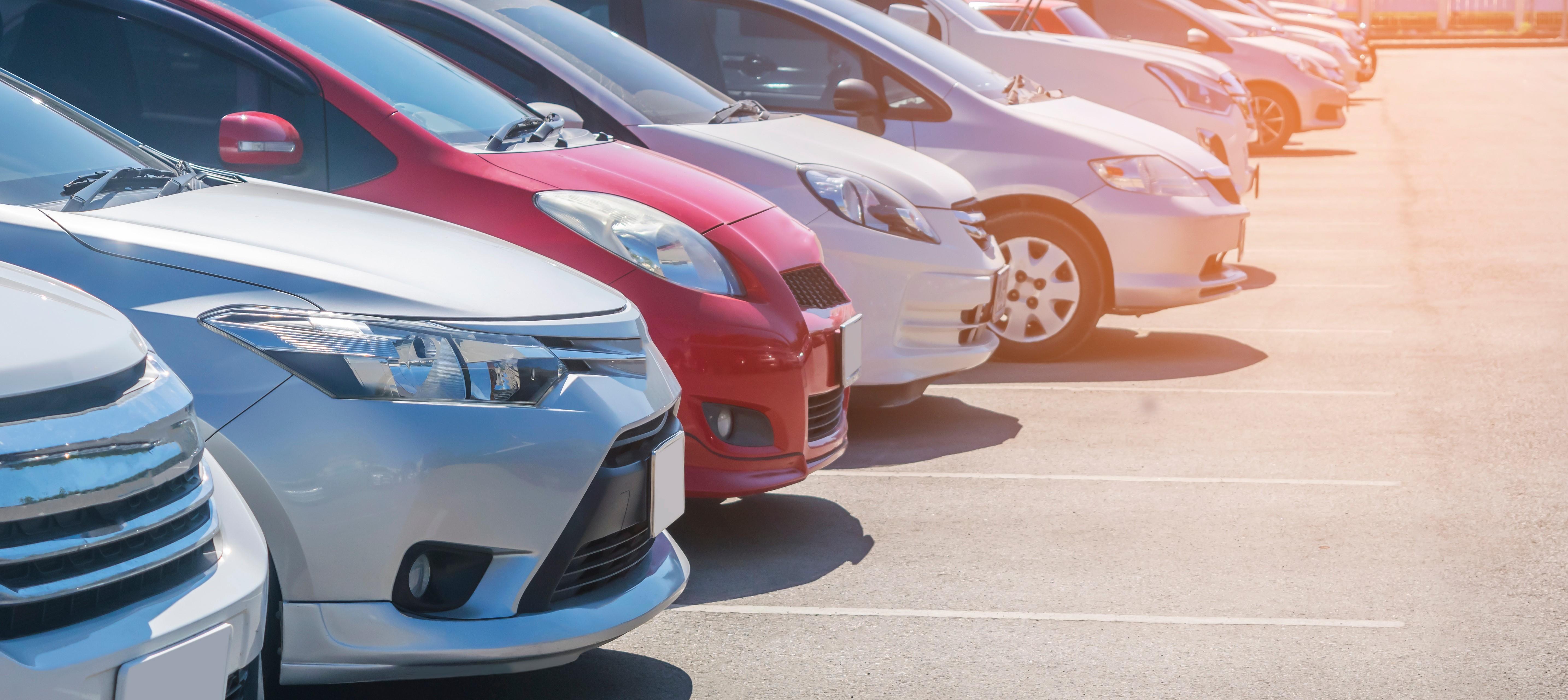 Bild von parkierten Autos