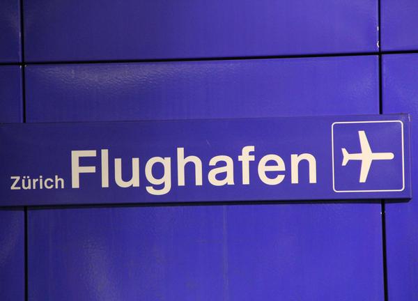 Schild Zürich Flughafen