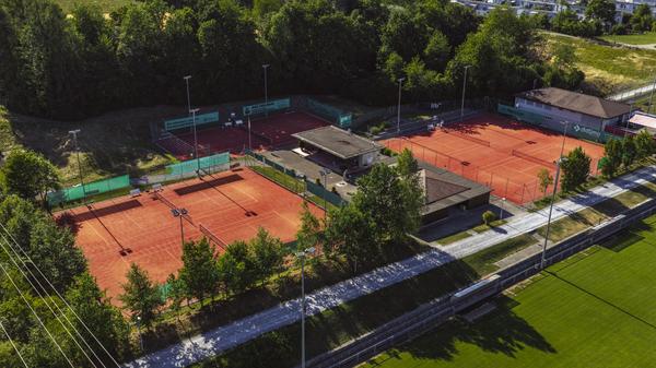Tennisplatz Rolli