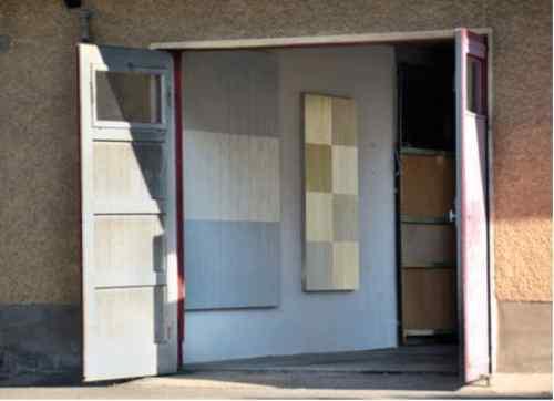 Eine Installation im alten Feuerwehrgebäude auf dem in Dübendorf, Schweiz, 2012