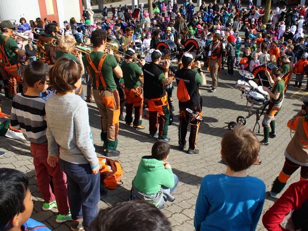 Närrisches Treiben im Schulhaus Herti
