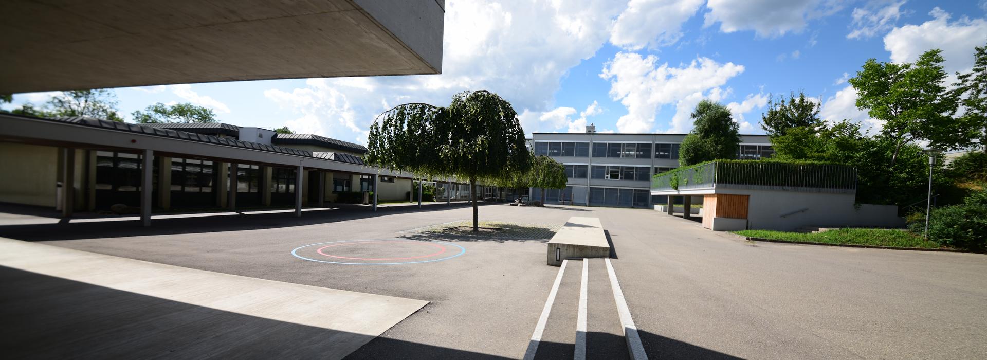 Pausenplatz Schulanlage Zentrum