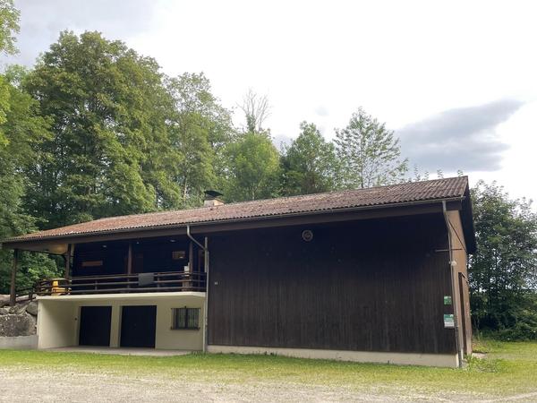 Forsthaus vor der Dachsanierung