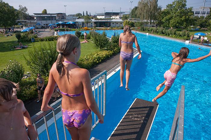 Rheineck Schwimmbad Freizeit
