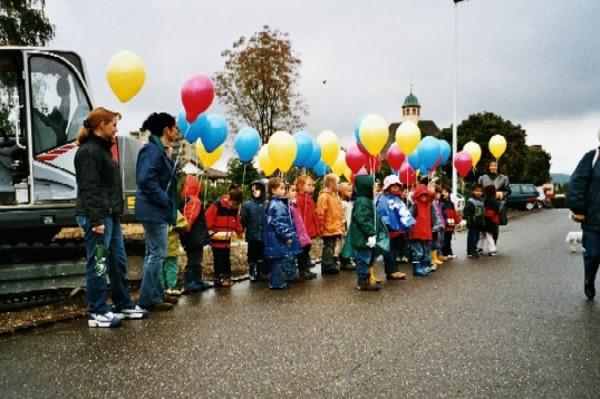 Nun mit Luftballons ausgerüstet.