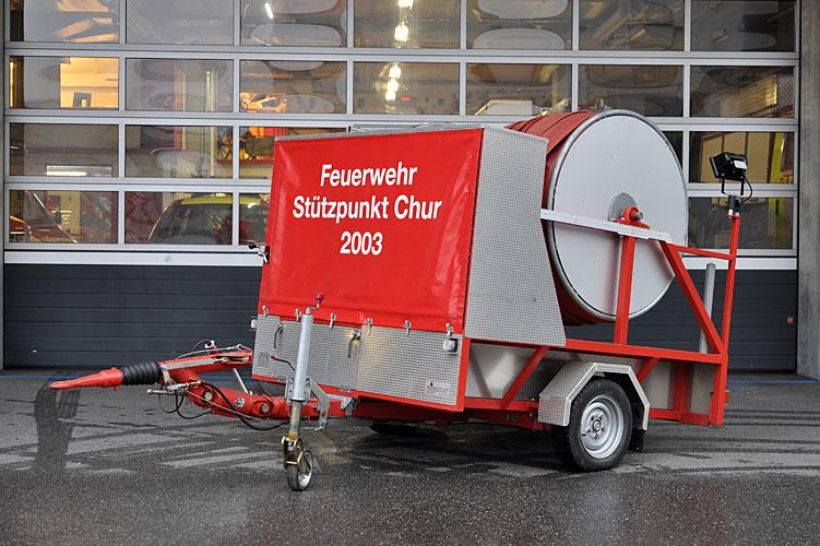 Schlauchverlegeanhänger 1'000 Meter

Einsatzzweck
- Transportgerät für Schlauchmaterial

Beladung
- Schläuche 1'000 Meter
- Armaturen
- Verkehrssicherungsmaterial