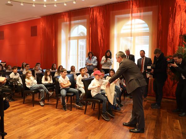 Des élèves de Saint-Légier - La Chiésaz accueillis par le président de la Confédération !