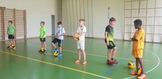 Volleyball und viele andere Spiele organisierte die Volleyballgruppe Welschenrohr-Herbetswil