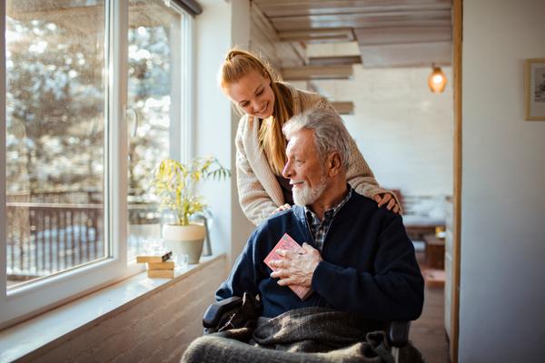 Pflegende Angehörige. Bild: istock