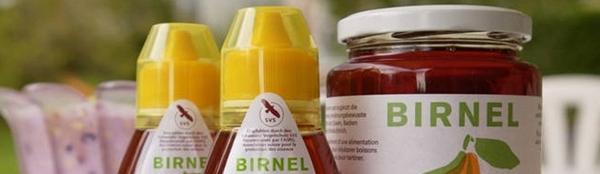 Gläser mit Birnel