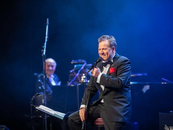 Christian Jott Jenny & das Staatsorchester