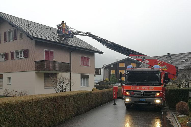 Ein Sturm hat 13 Einsätze zur Folge.