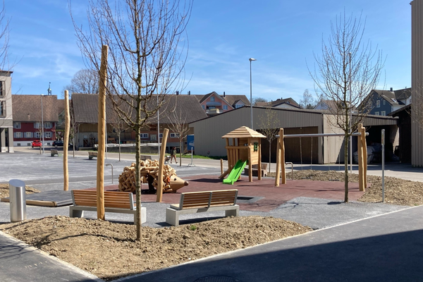 Spielplatz Arnegg (Dorfplatz)