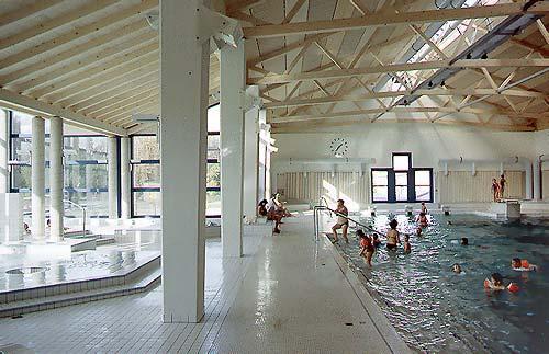 Hallen- und Freibad