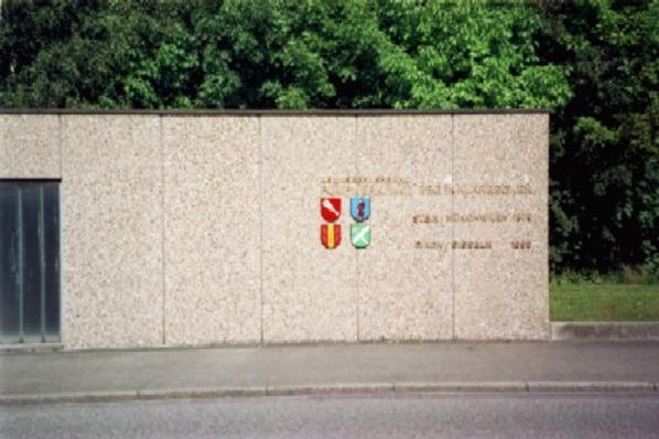 Das Pumpwerk des Abwasserverbandes Stein-Münchwilen-Eiken-Sisseln. Die Abwässer der vier Schweizer Gemeinden (zirka 6000 Einwohner und die Werke der Novartis in Stein und der Syngenta in Münchwilen) werden über die Fridolinsbrücke geleitet und in der Kläranlage der Stadt Bad Säckingen (Deutschland) gereinigt.
