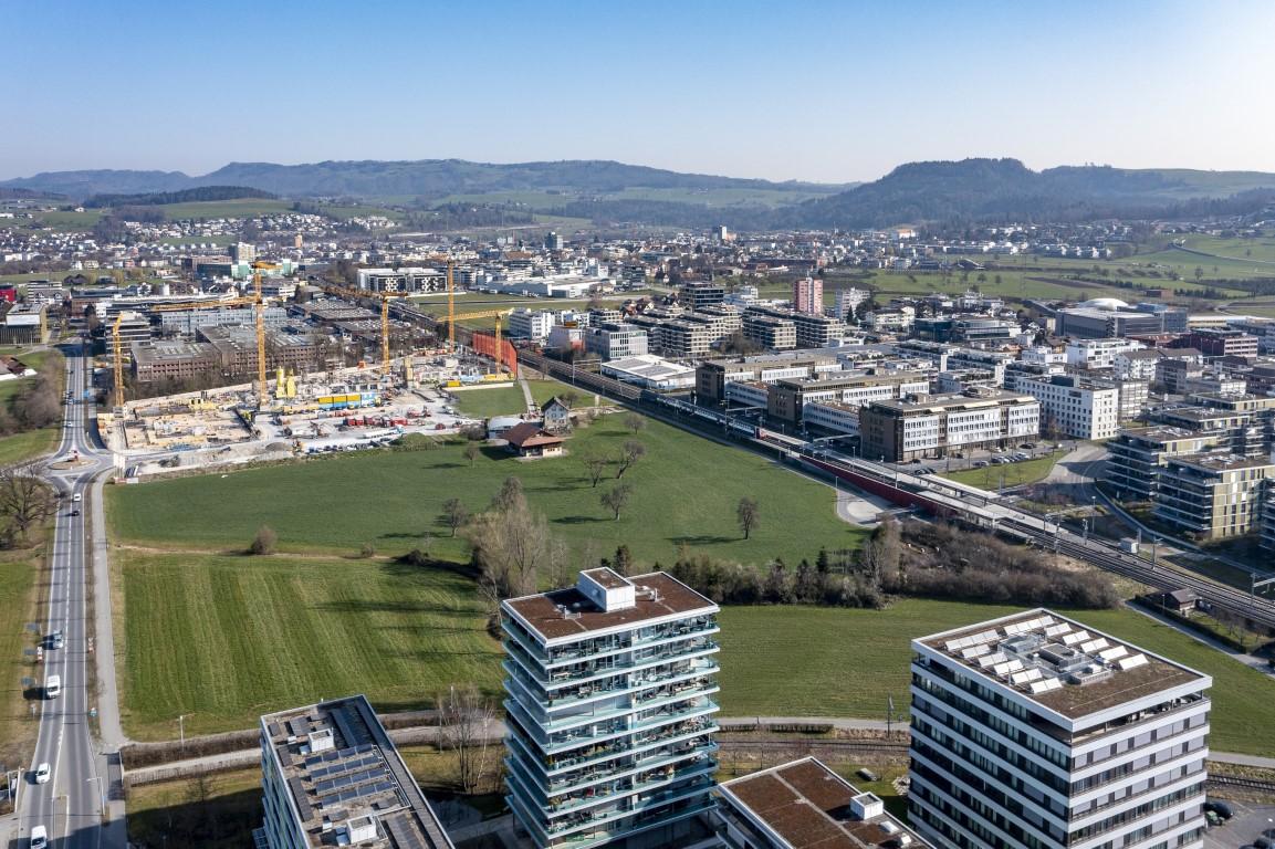 Das Gebiet Unterfeld Süd von Zug aus gesehen. (Bild: Andreas Busslinger)