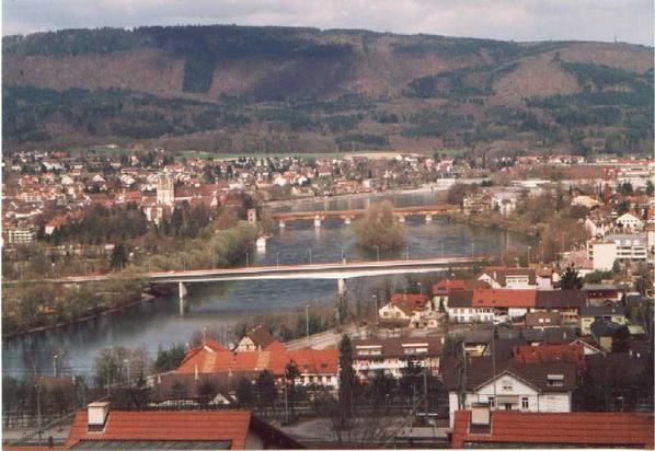 Ein reizvoller Vergleich. Der gleiche Ausblick in Farbe im Jahr 2000.