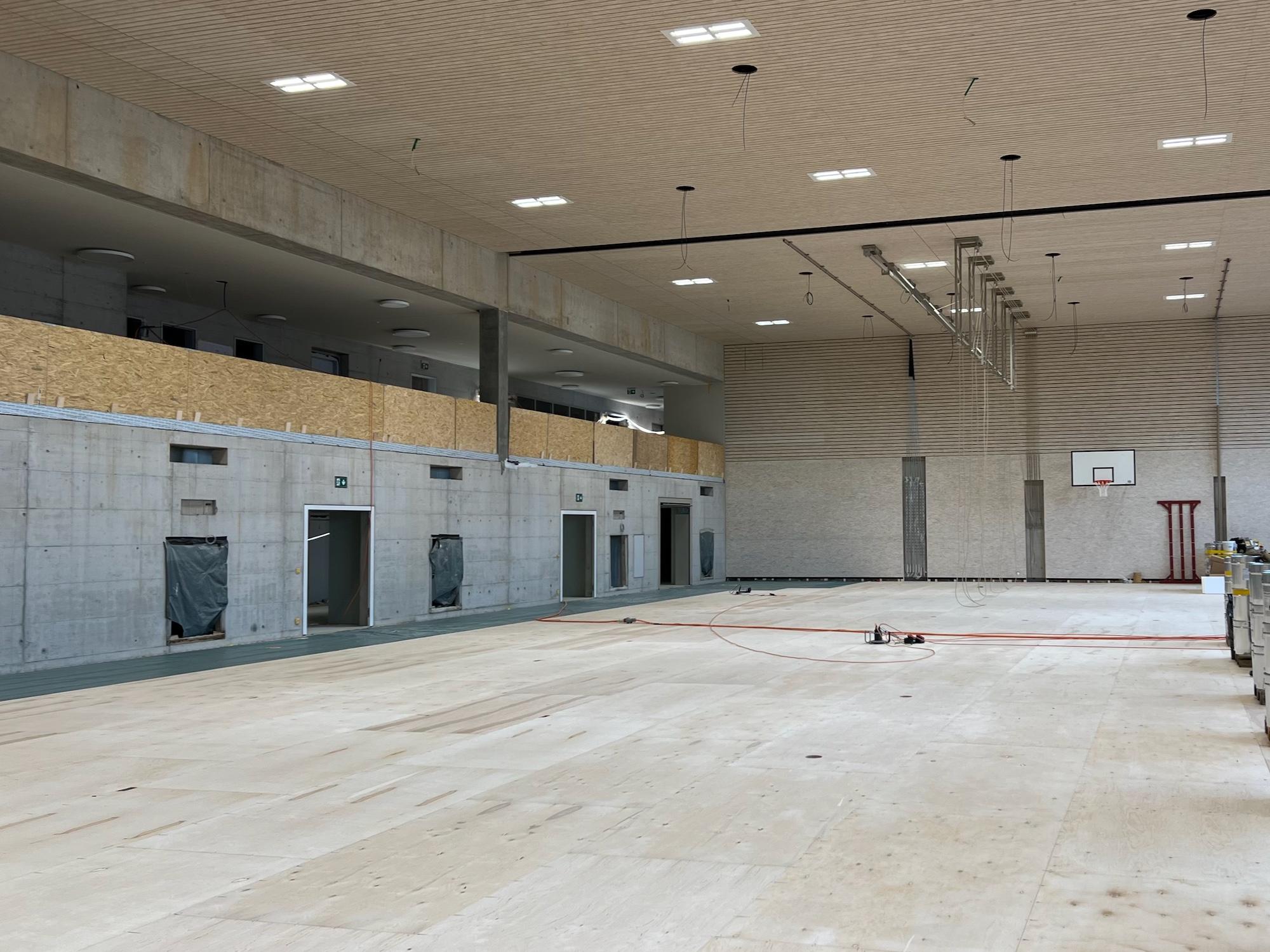 Blick in die Halle, 23. 4. 23