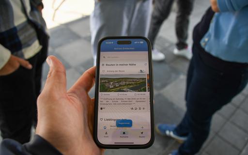 Smartphone mit FriAcitv App.