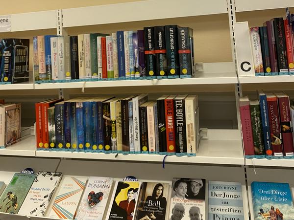 Beginn Rundgang 150 Jahre Bibliothek