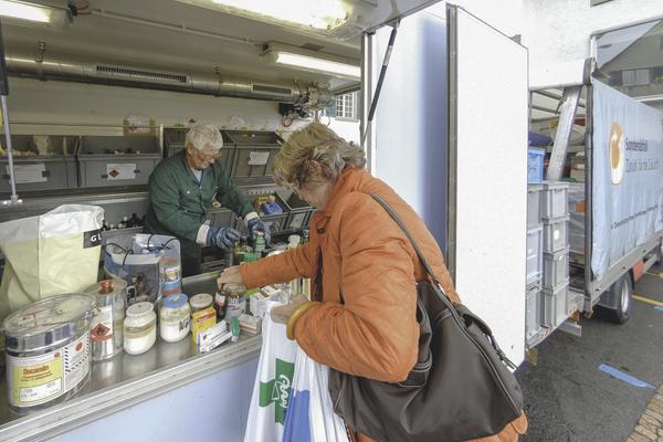 Sonderabfälle gratis und fachgerecht entsorgen. Bild: Sonderabfallmobil
