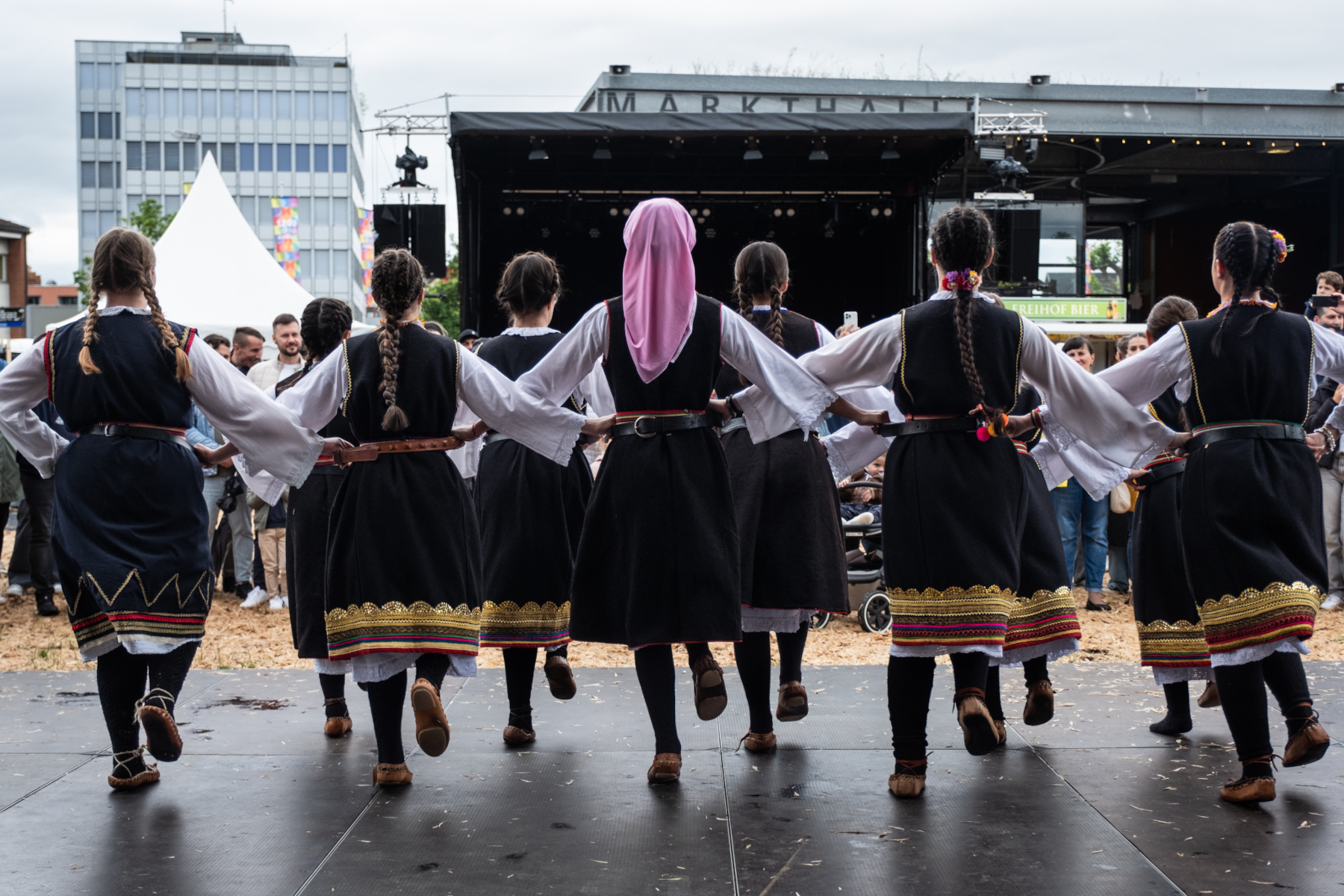 Verschiedene Kulturvereine präsentierten sich dem Festpublikum