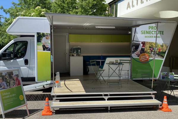Der Infobus mobil bi dir von Pro Senectute