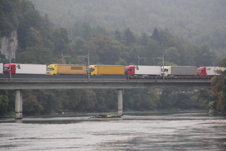 Auch die Lastwagen sind auf der Herbst-Wanderung :o)