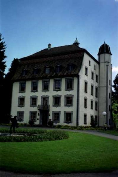 Anlässlich des Ortsbürgertreffens, welches alle 5 Jahre stattfindet, wurden die rund 70 Gäste in drei Gruppen durch die Altstadt von Bad Säckingen geführt.
